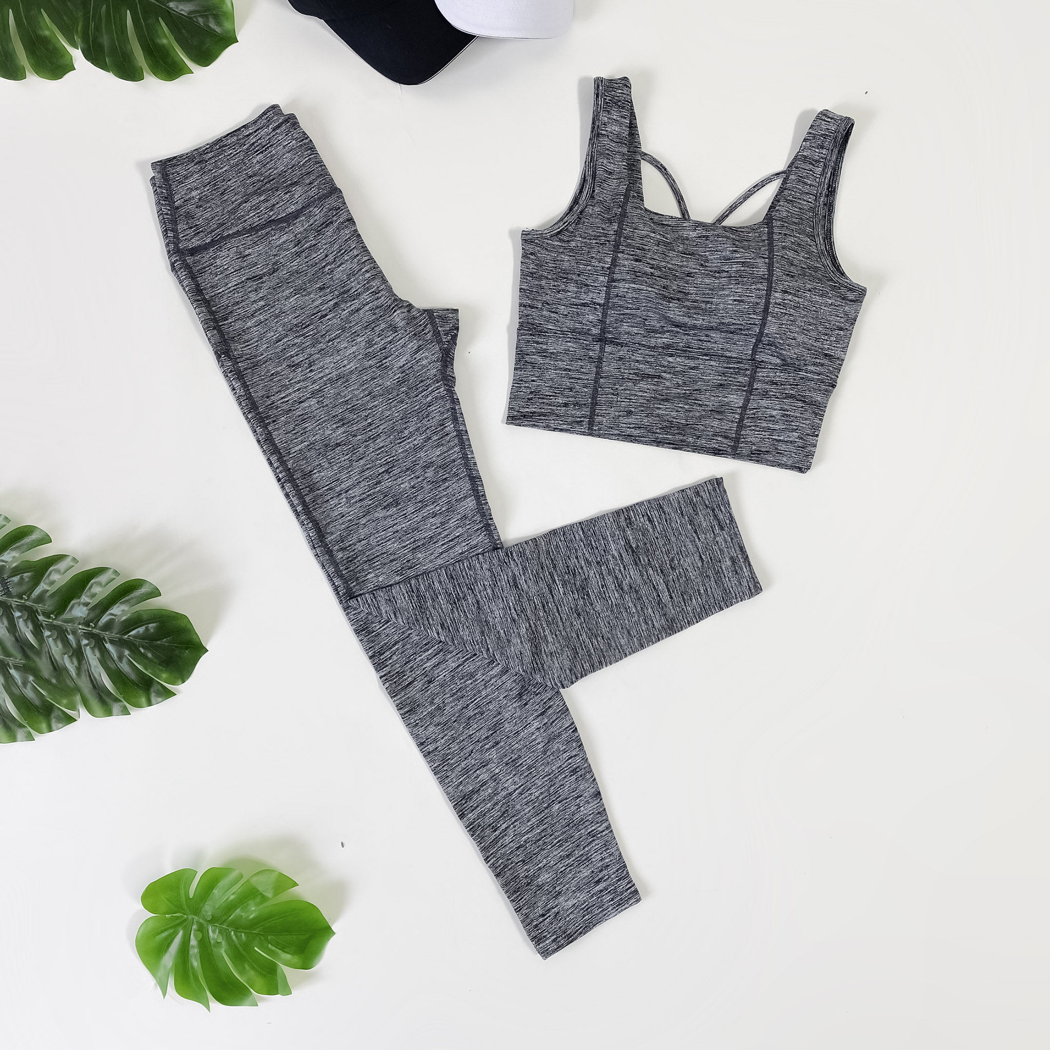 Bộ đồ thể thao Gladimax Tập Yoga, Gym, Dance Thiết Kế Tươi Trẻ Dành Cho Nữ (Quần Genmax V3 Dài - Bra Dây Lưng)