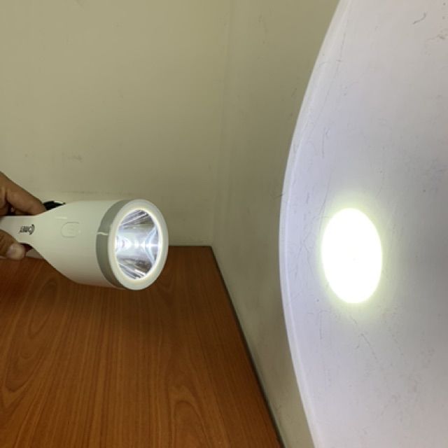 [HCM]Đèn pin sạc Led Comet CRT455