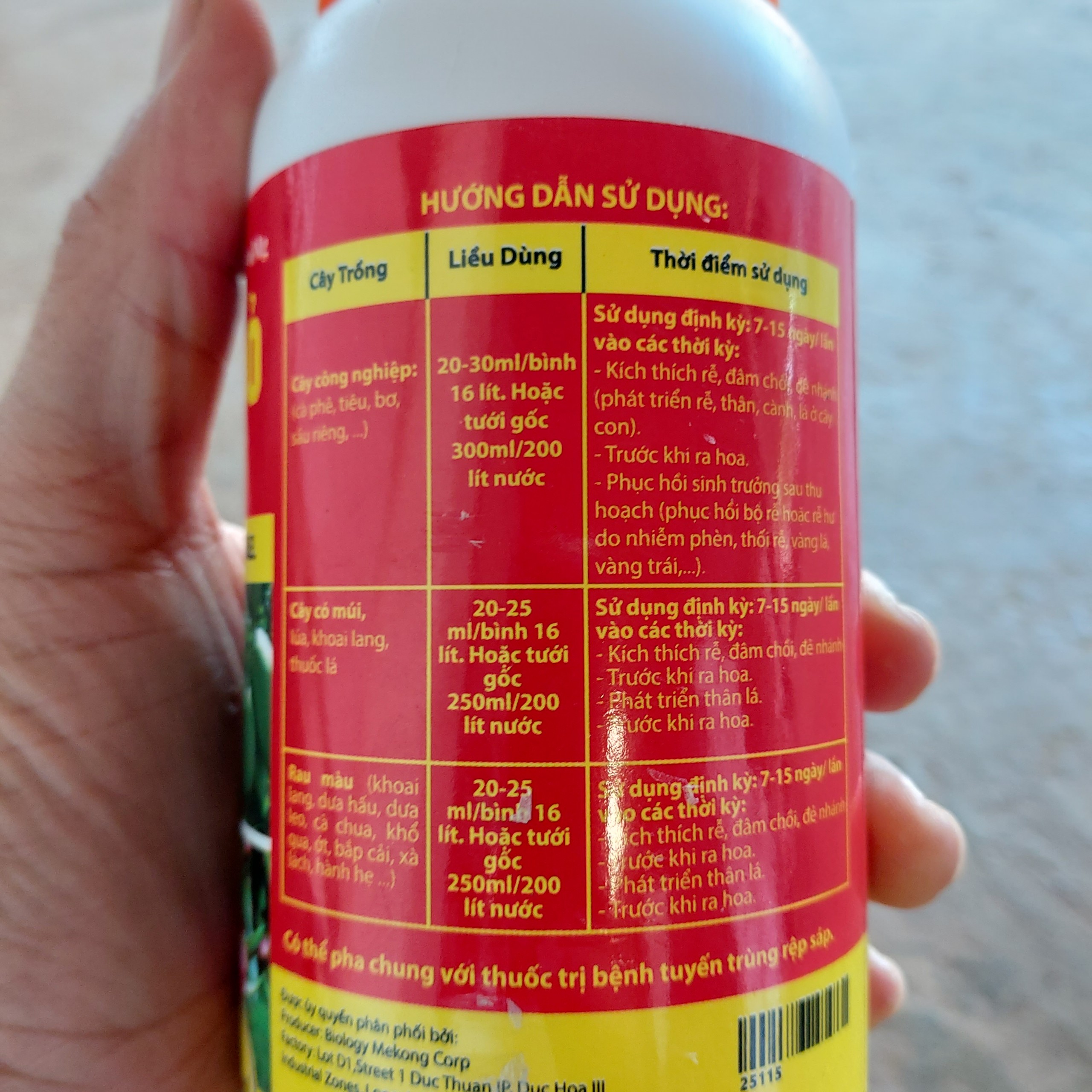 Phân bón siêu ra rễ và phục hồi cây (Siêu Lân Đỏ Chai 500ml)