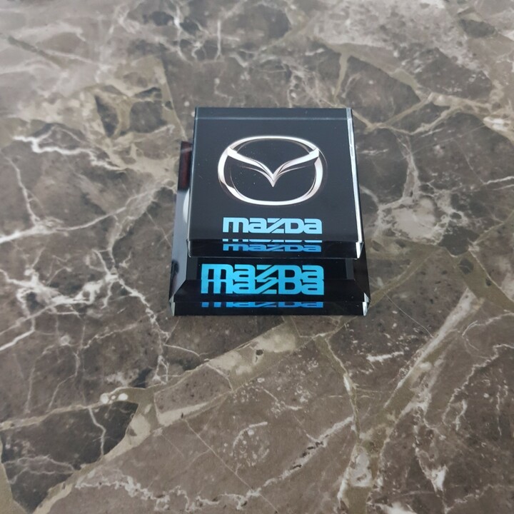 Nước hoa pha lê cao cấp logo Mazda