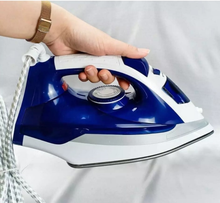 BÀN ỦI HƠI NƯỚC LOCK& LOCK ENI146B/147P