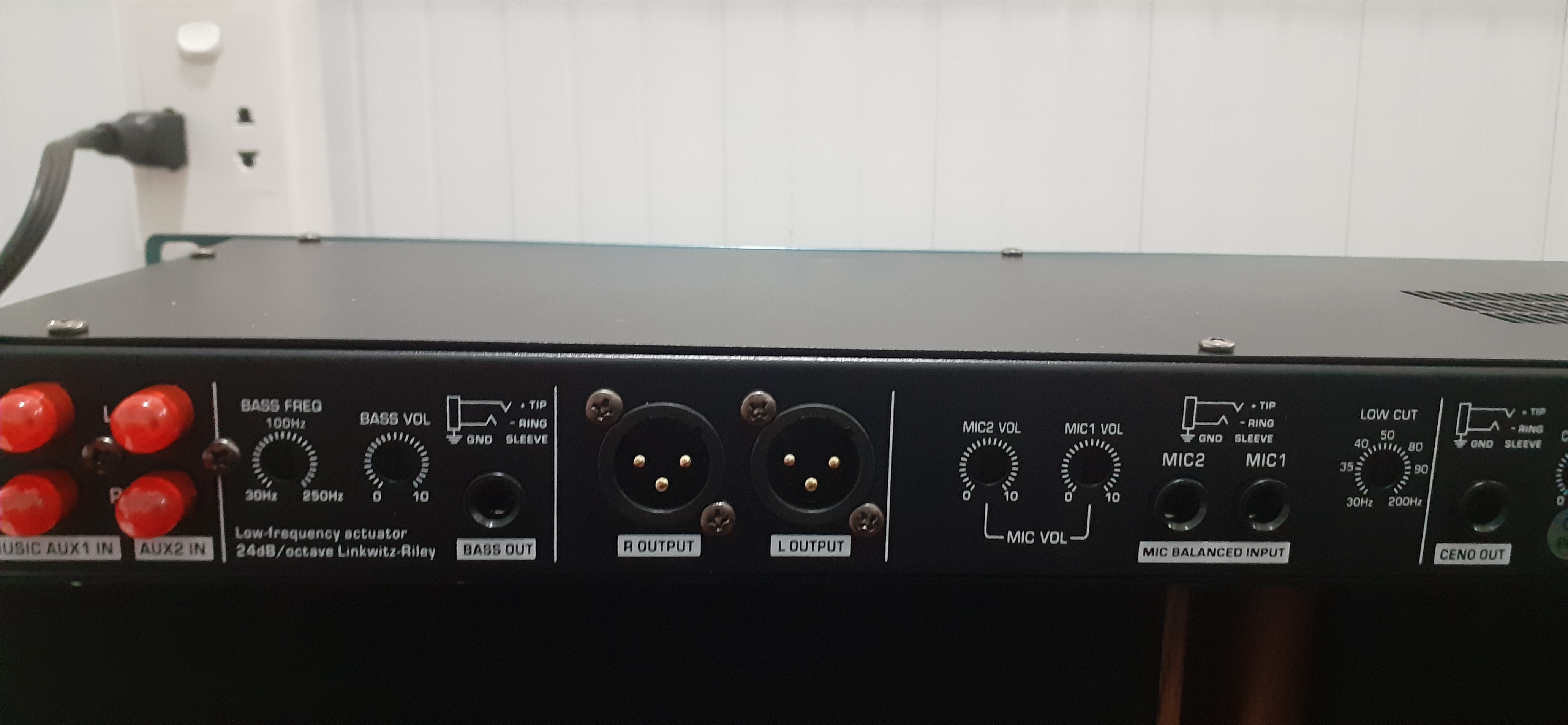 Vang cơ lai số Gutin KM320