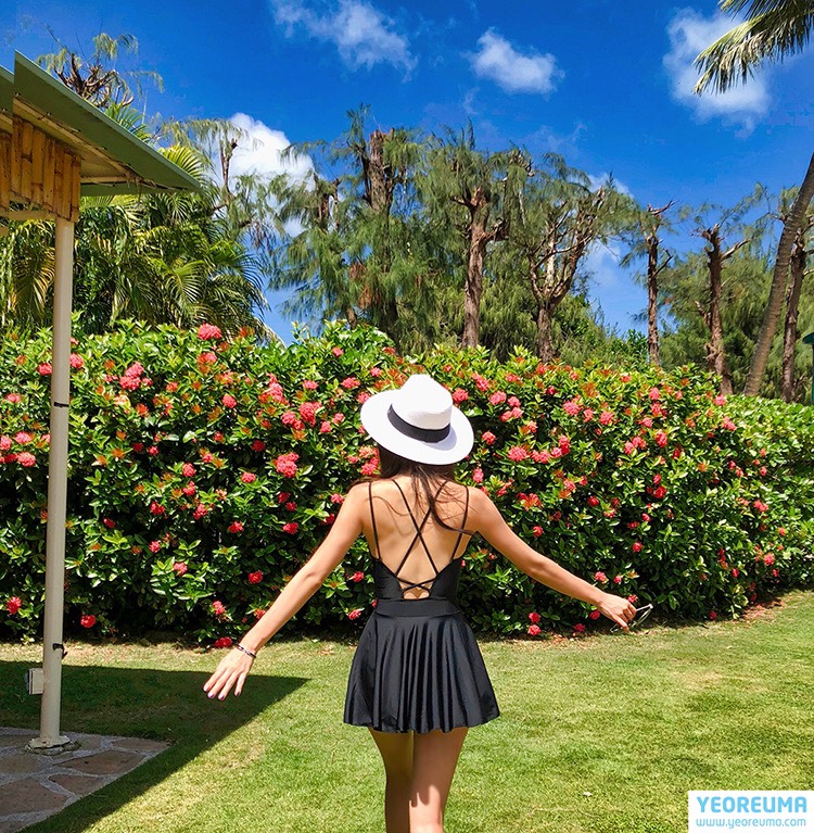 Bikini liền mảnh váy xoè màu đen kín đáo (hình chụp thật)