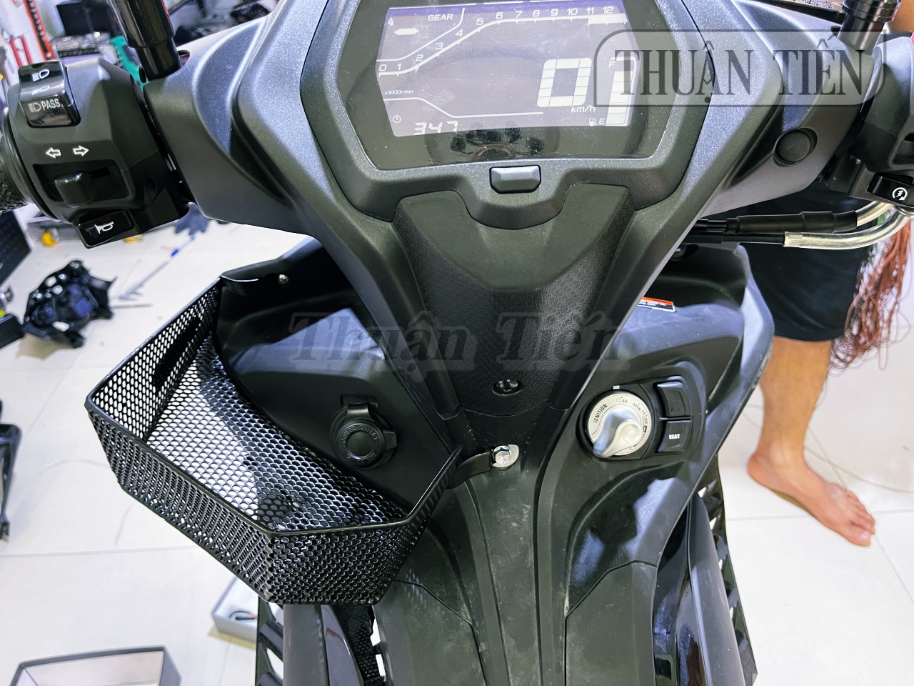 RỔ HÔNG TRÁI EXCITER 155 - 2020 CHUẨN XÁC KHÔNG CẦN CHẾ, DÙNG LẮP BÊN KHOẢN TRÓNG BÊN TRÁI ĐỂ ĐỒ LINH TINH