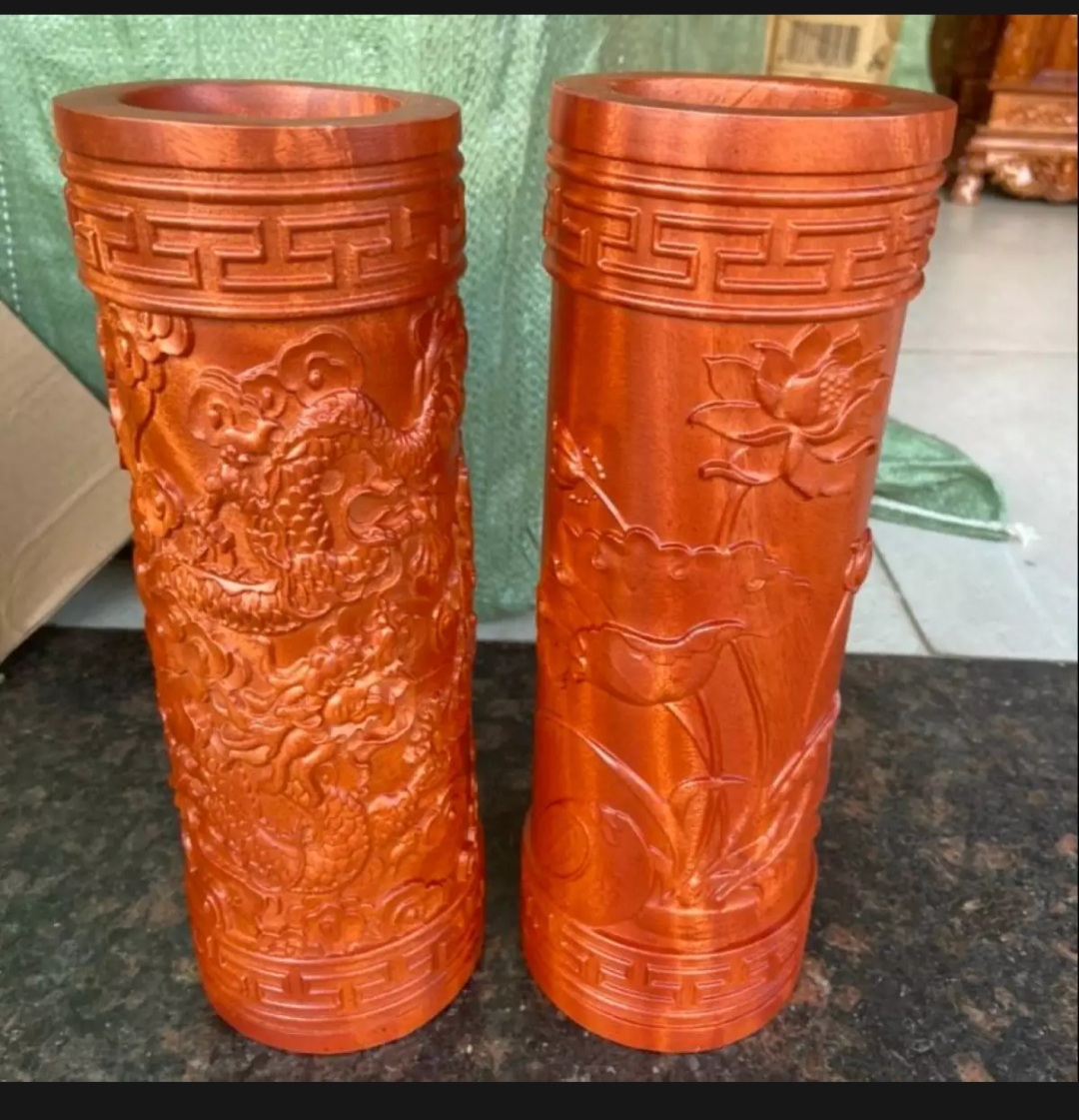 Ống đựng nhang gỗ xà cừ chạm hoạ tiết cao 28cm