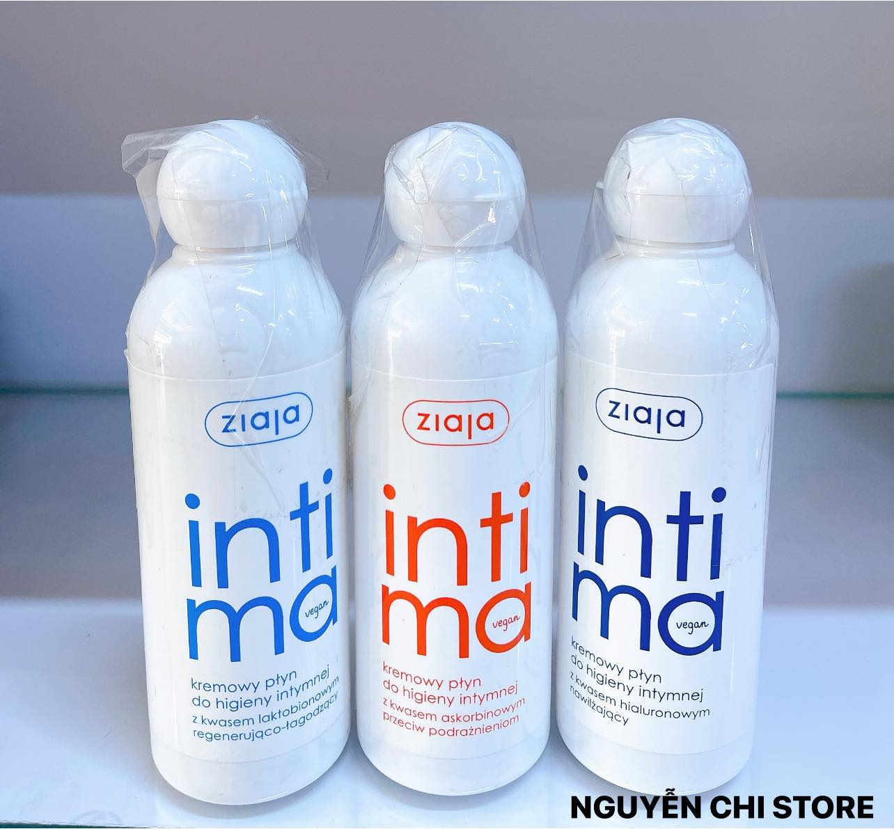 Dung dịch vệ sinh phụ nữ intima 200ml.