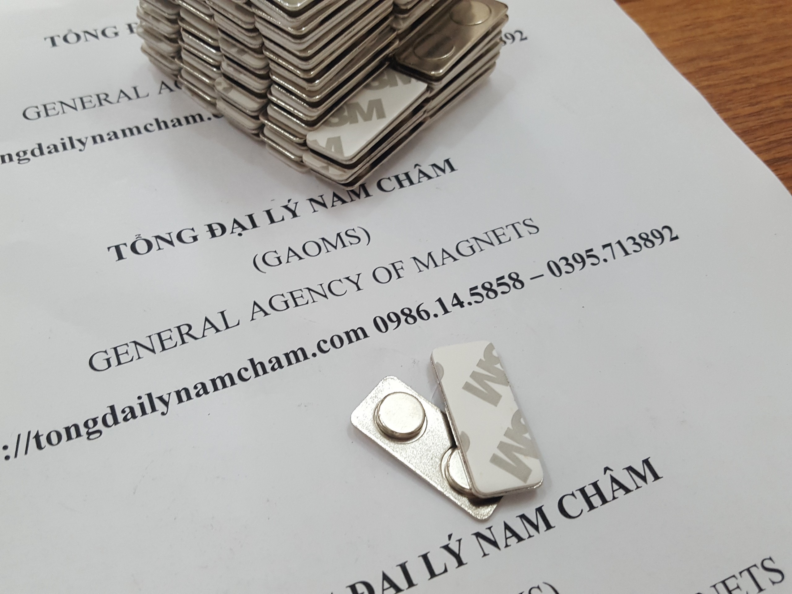 10 cái nam châm thẻ tên