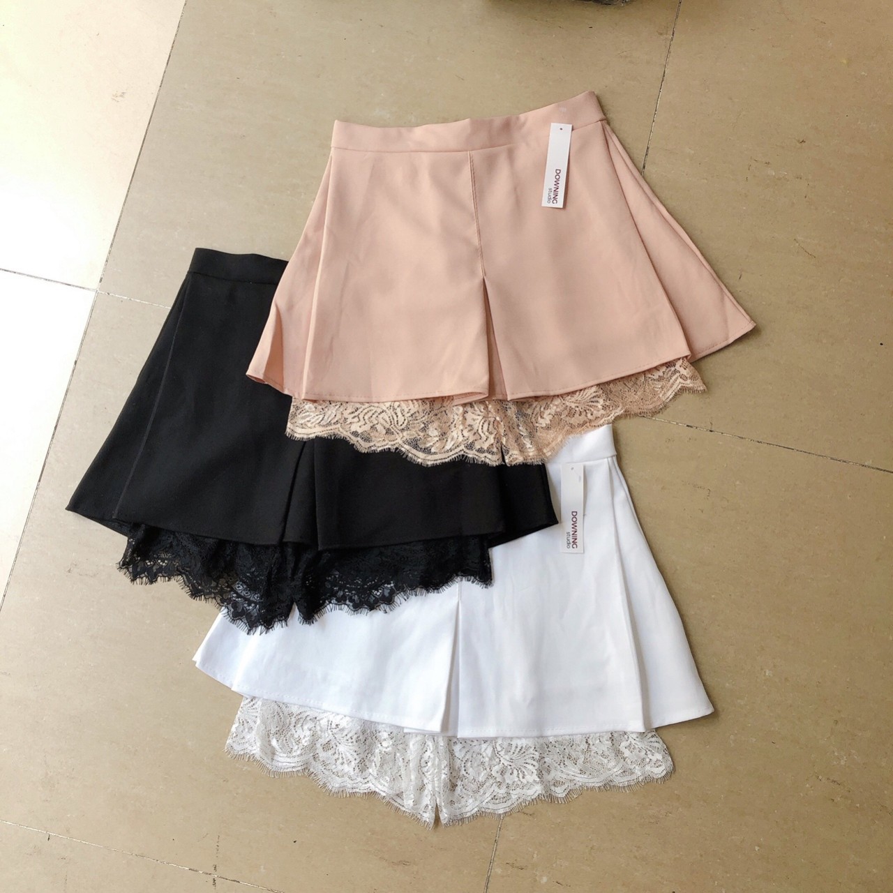 CHÂN VÁY XẾP LY REN, THUẬN NGUYỄN