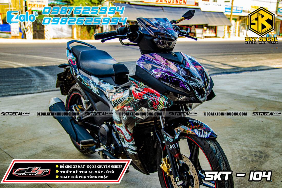 tem trùm exciter 155 đen đỏe bạc venom