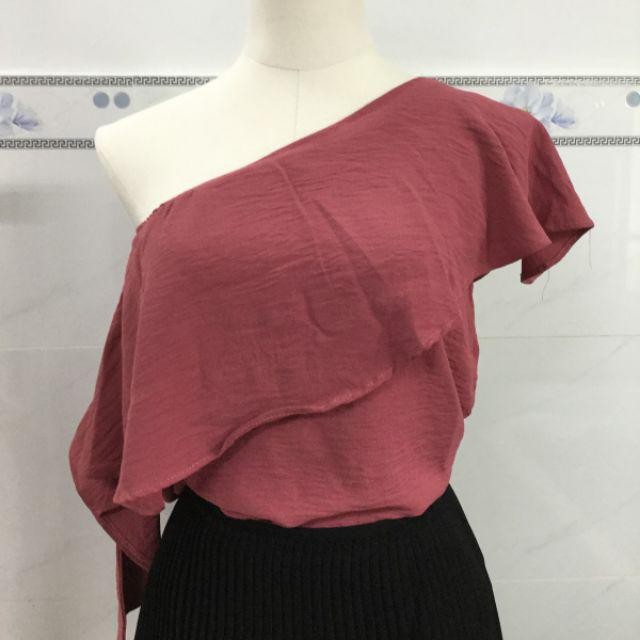 ( Quà tặng dây cột tóc ) Áo crop lệch vai bèo hot tren bách phố