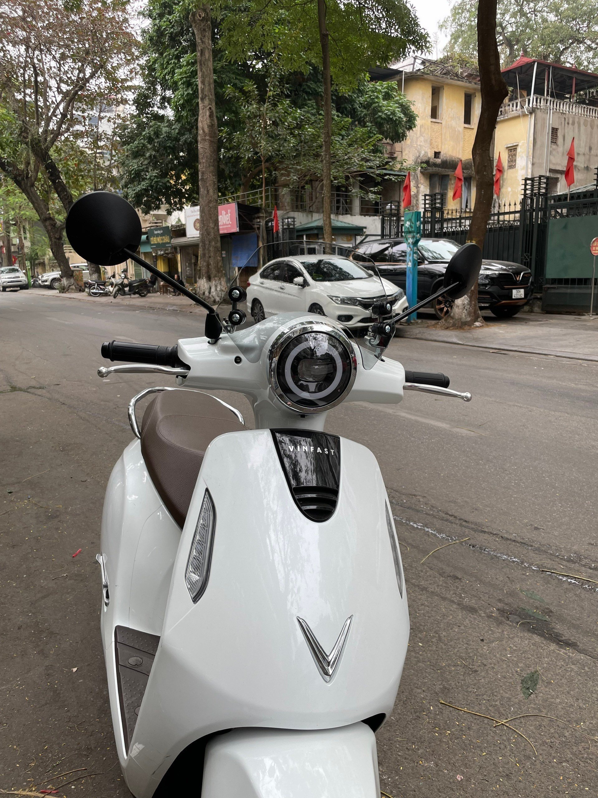 Kính Chắn Gió Thời Trang Dành Cho Xe Vinfast Evo 200
