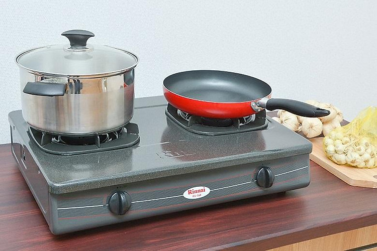 [Voucher 7% Max 800K] Rinnai Rv-360 Gmn Double Gas Stove (Black)[Today]