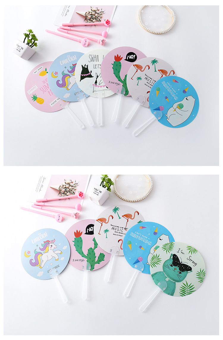 Combo 2 Quạt nhựa cầm tay cute