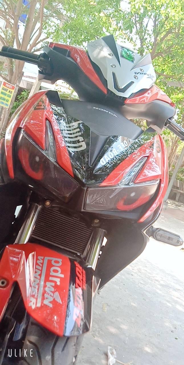 miếng dán choá đèn xe hình mắt