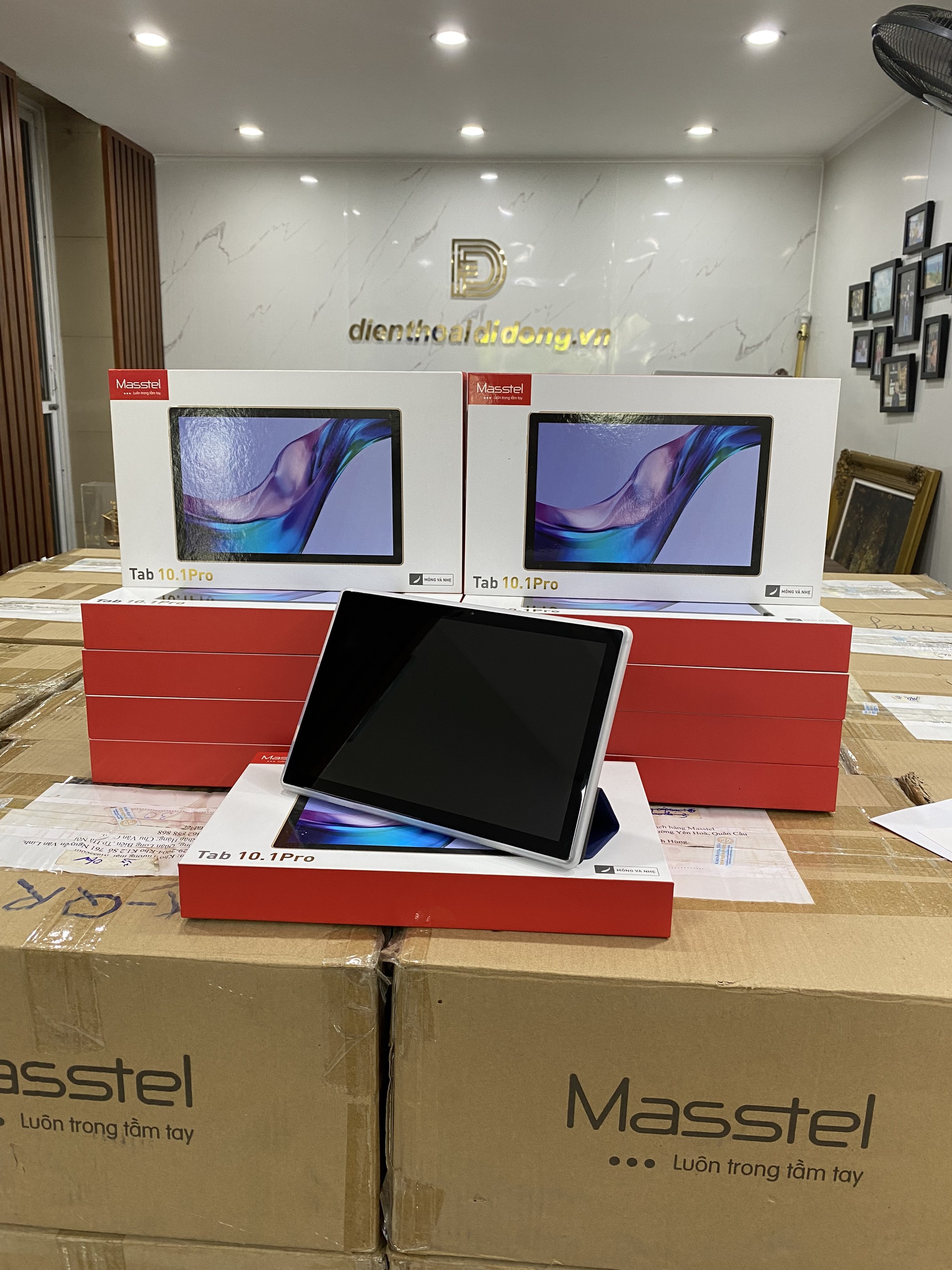 Máy tính bảng Masstel Tab 10.1 PRO