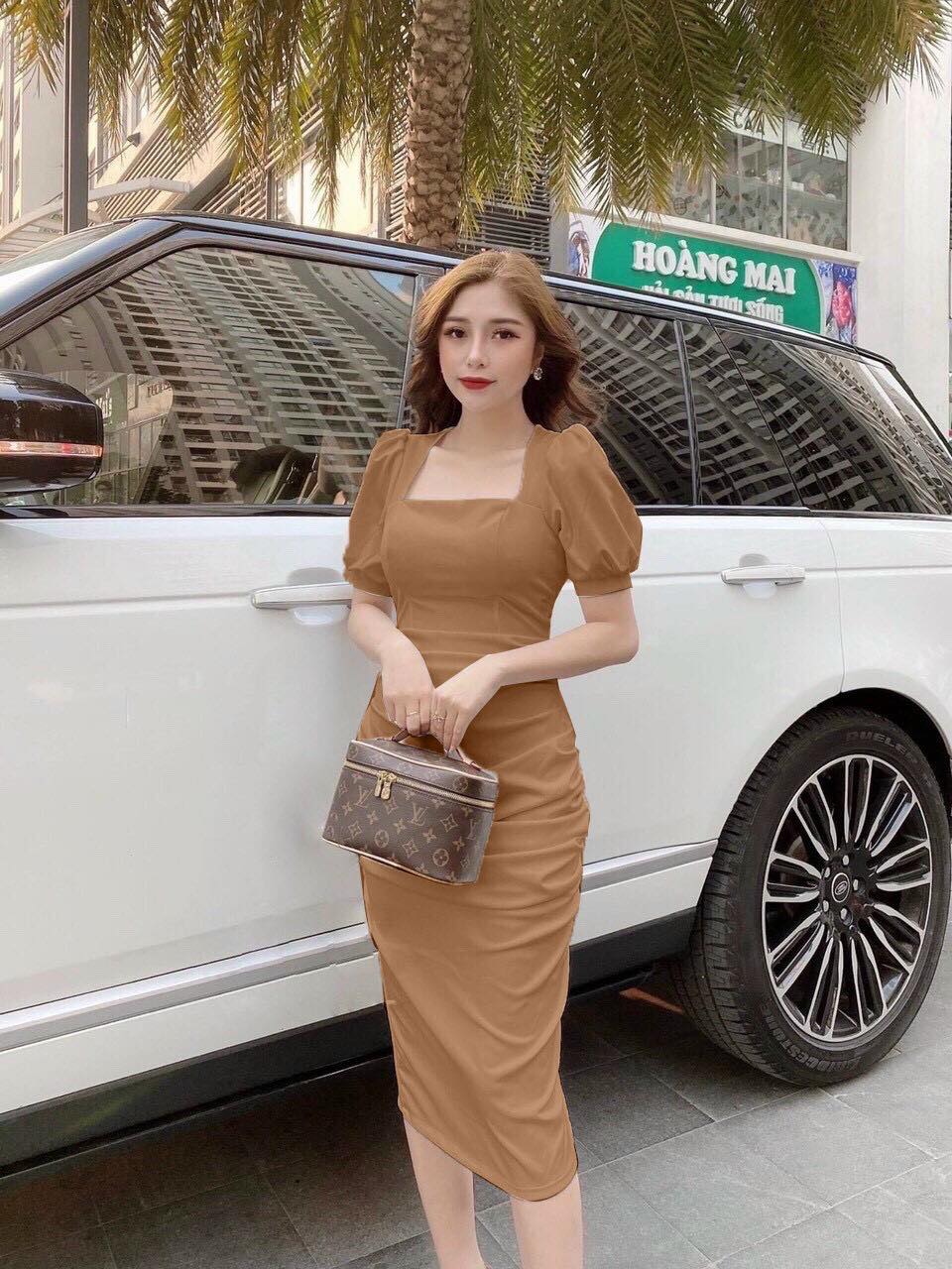 Đầm xếp ly cổ vuông tay voan