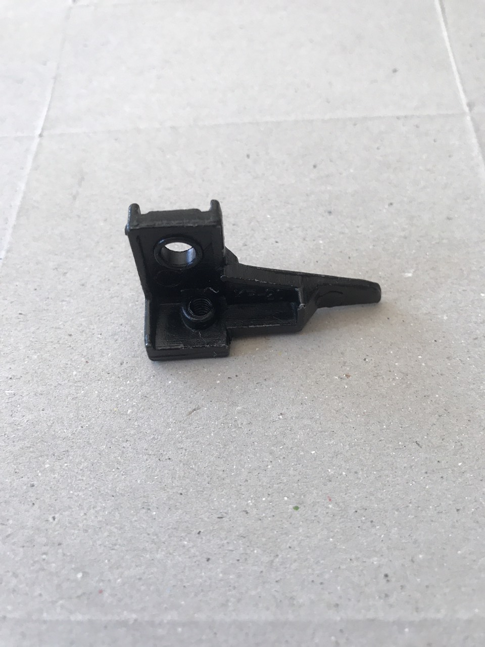 Cùi gắn dao trên máy vắt sổ Siruba 4 ống