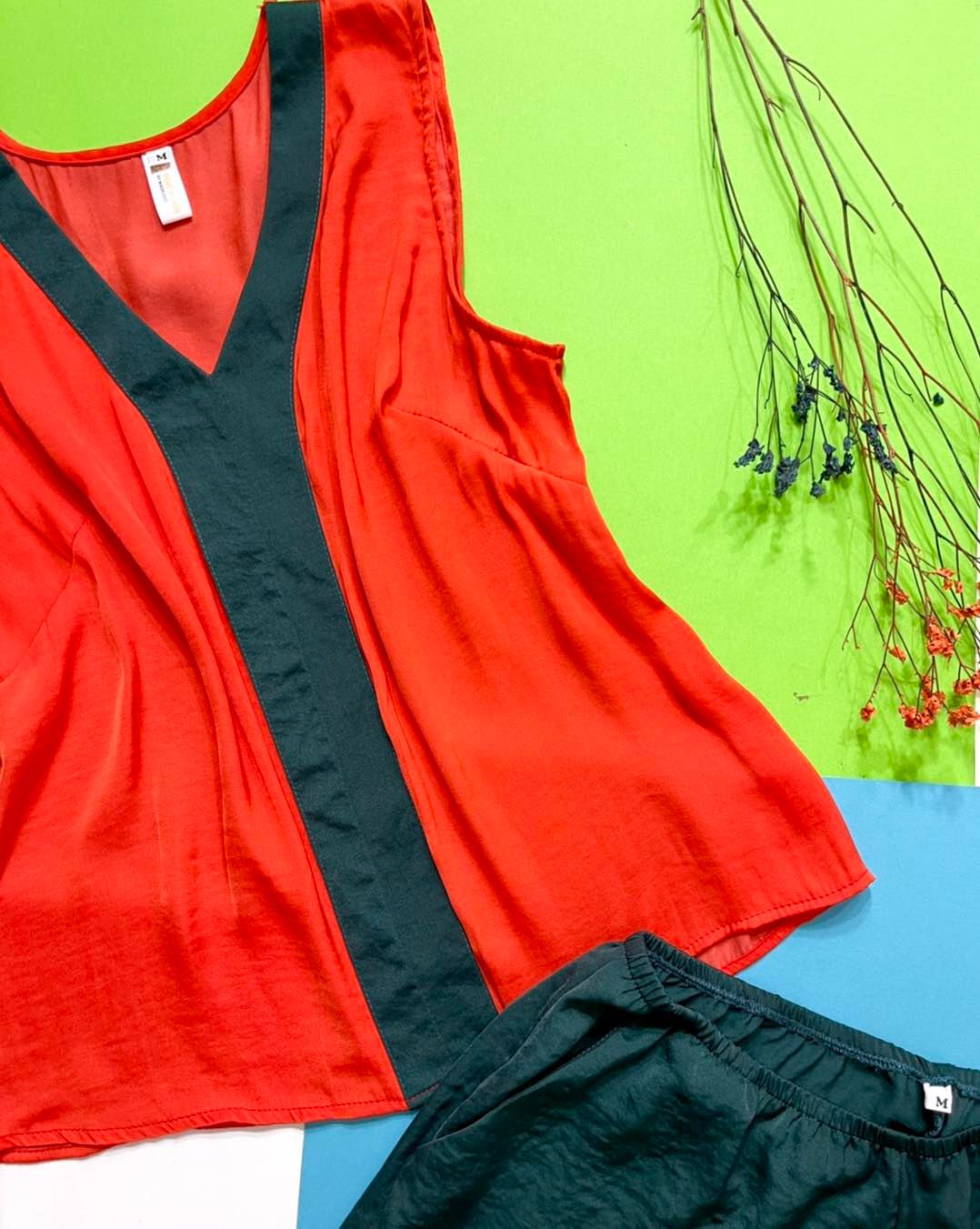 Bộ lụa đùi phối nẹp mặc nhà không tay Infashion