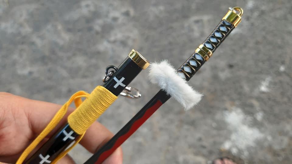 [22-25cm] Mô hình thanh Kikoku của Law [tặng đế] - Baystore