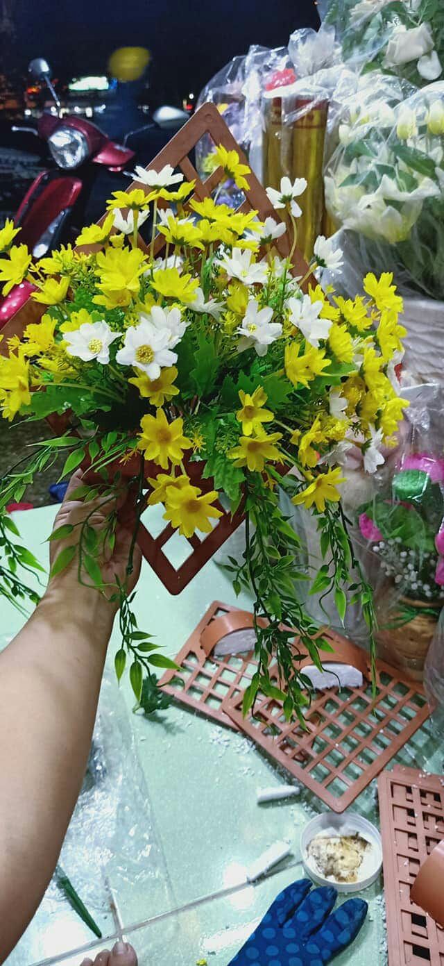 HOA TREO TƯỜNG