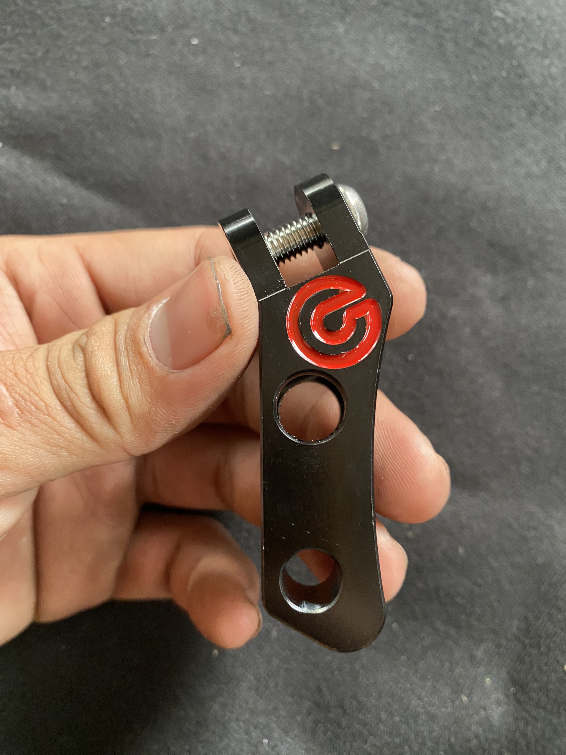 Khúc gãy Brembo mod cho tay thắng RCB