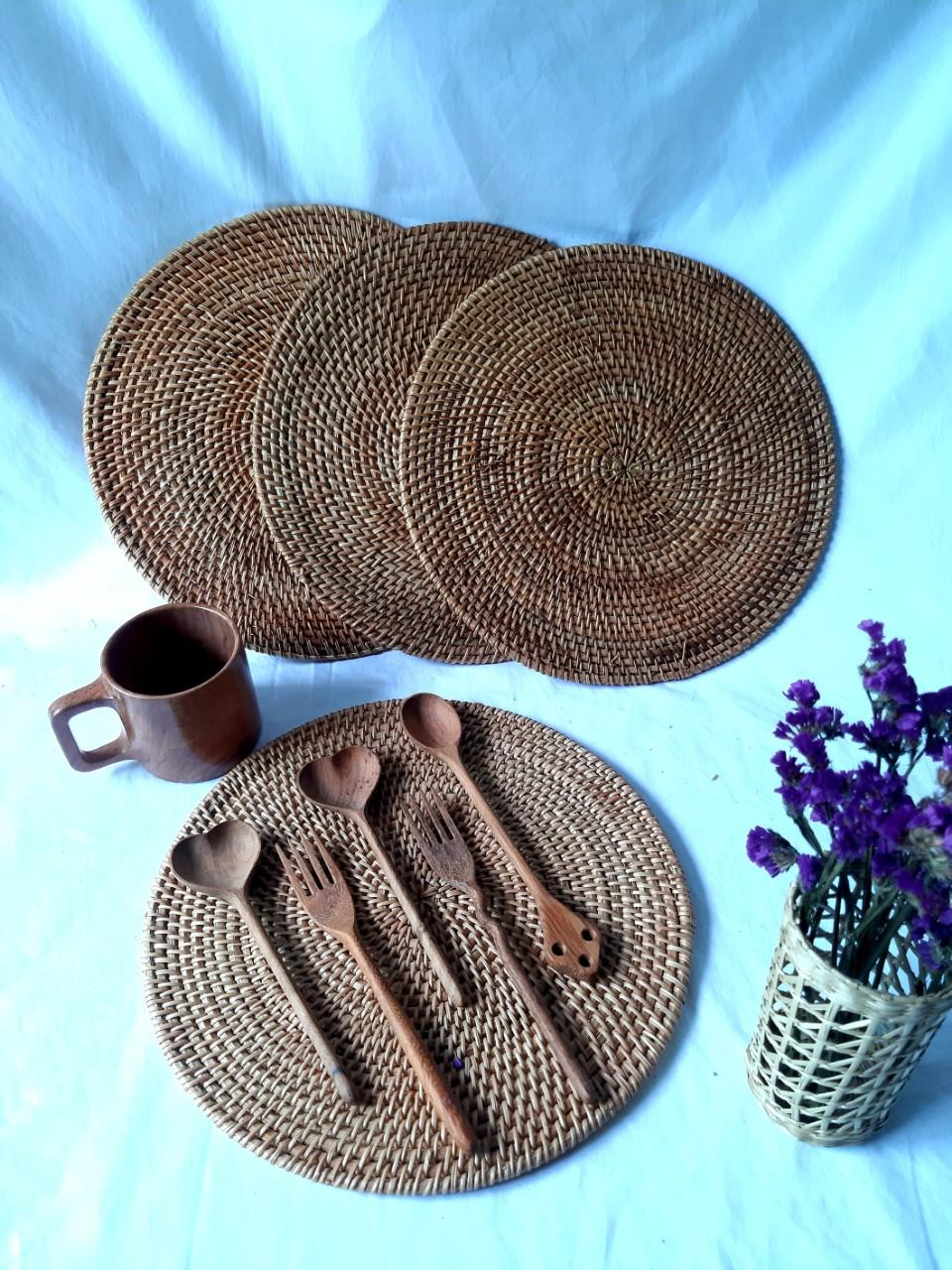 Miếng Lót Ly/Cốc - TấmLót  Bằng Mây Tiện Ích Màu Tự Nhiên Hình Tròn, Miếng Lót Handmade, Kích Thước 36 và 30 cm / Quà Tặng Việt Nam / Handmade in Vietnam