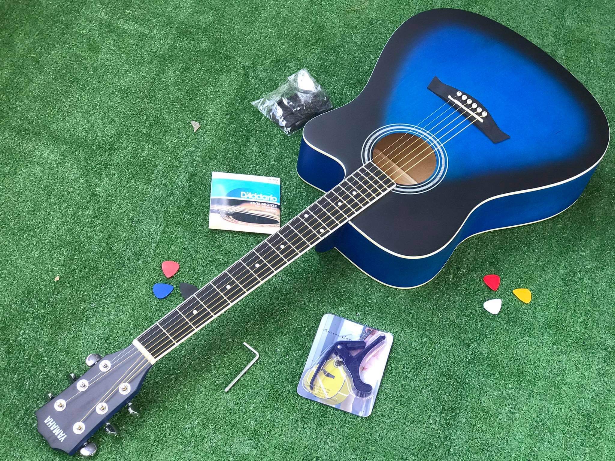 GUITAR Acoustic YAMAHA FX 100