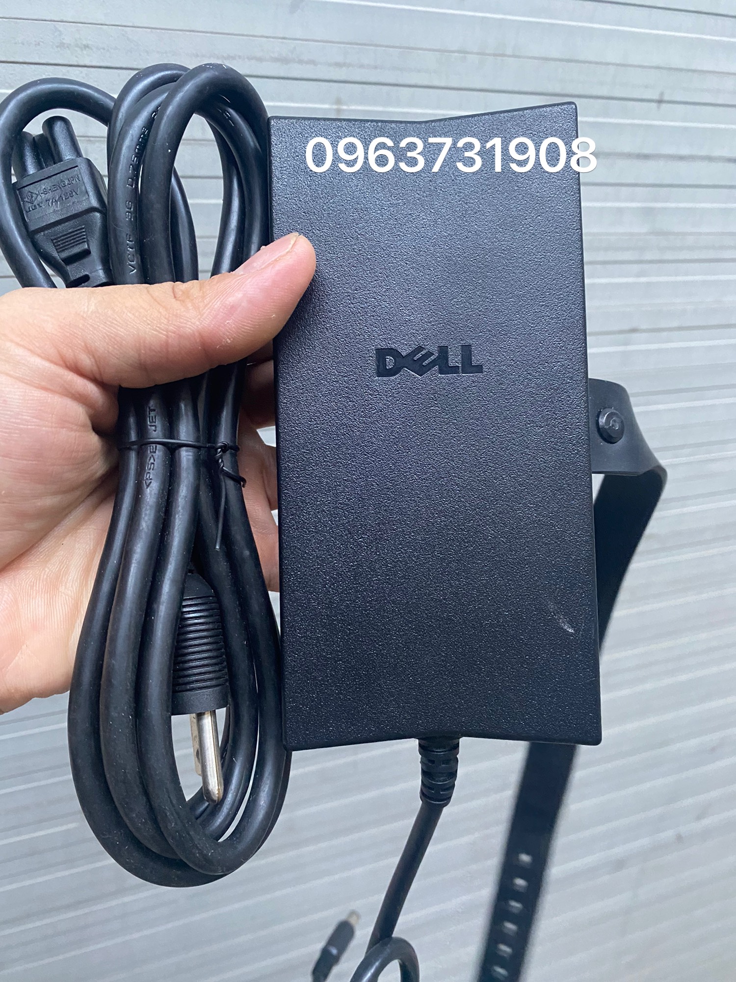 Bộ sạc laptop dell model da130pe1-00 19.5v-6.7a hàng zin bóc máy