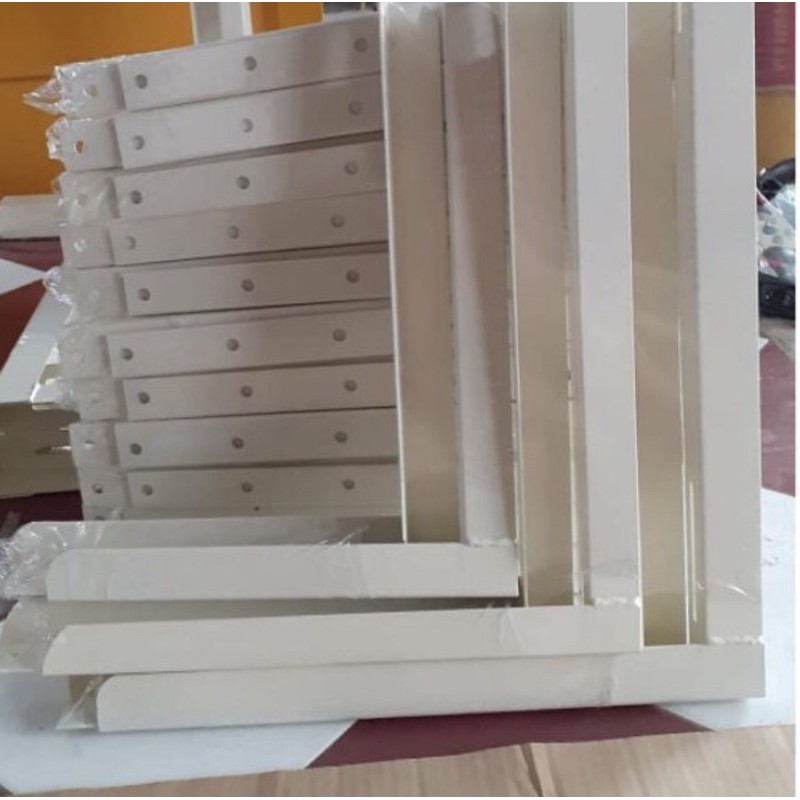 [HCM]Eke - Giá đỡ cục nóng máy lạnh 1.hp - 1.5hp
