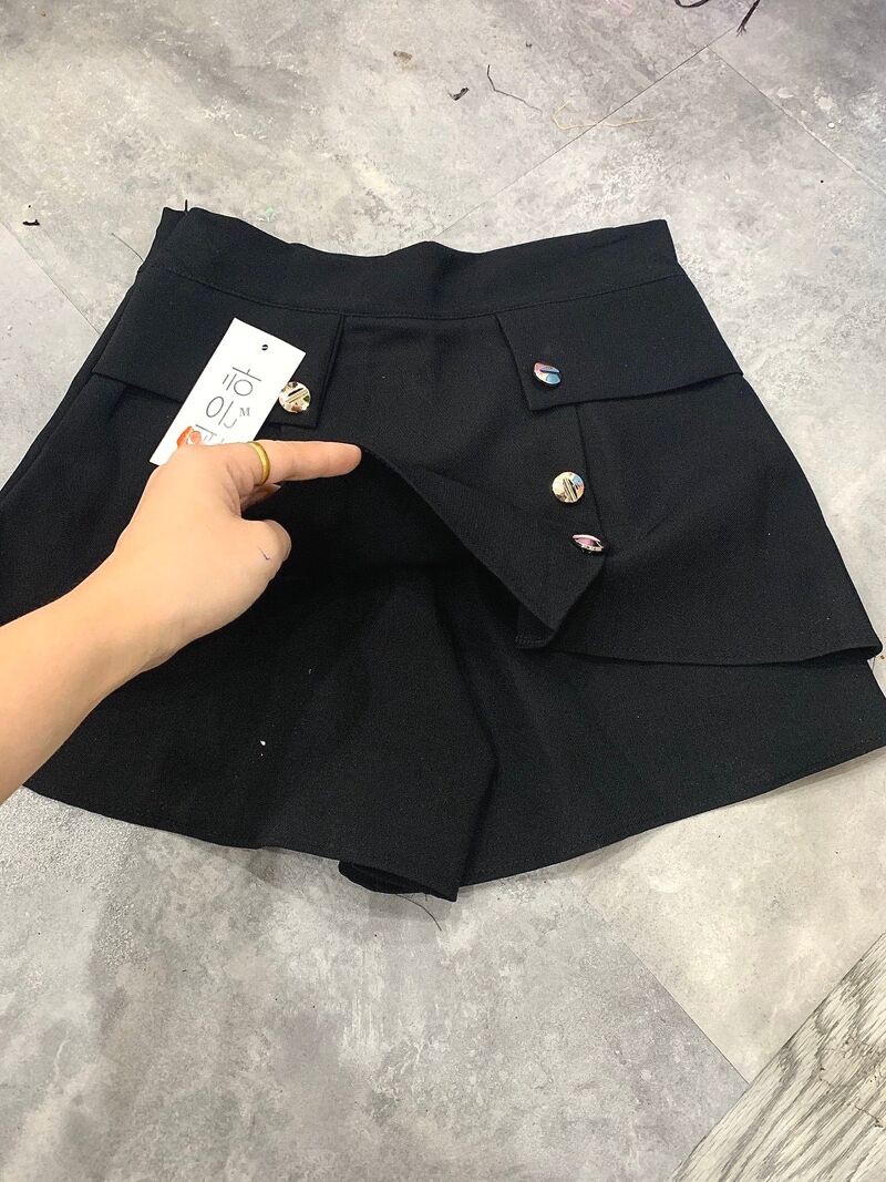 Chân váy khuy 2 tầng