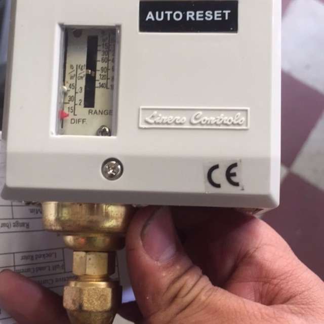 Rờ le máy bơm hơi hs-210