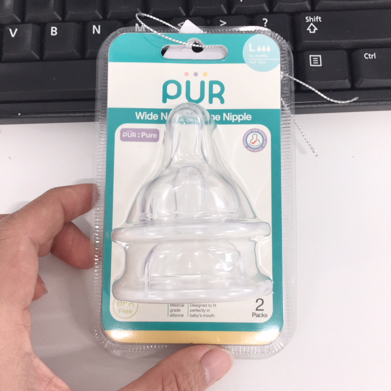 Vỉ 2 núm ti cố rộng Pur cho bé