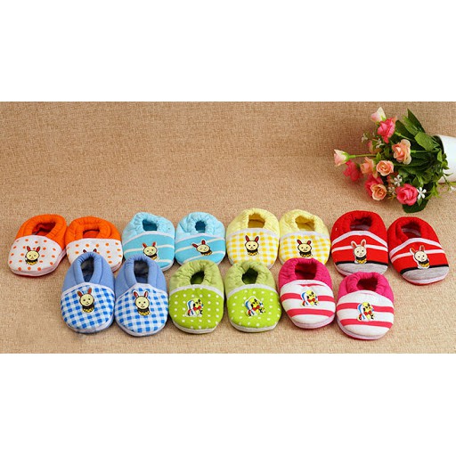 Giày vải tập đi cho bé-1 đôi  ( chiều dài giày là 12cm )