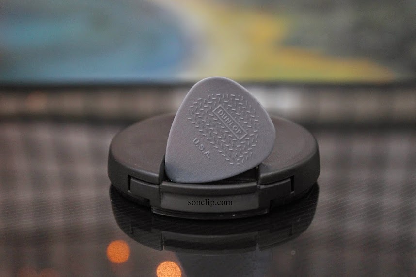 Pick, phím gảy đàn guitar Dunlop Max Grip sần chống trơn 449R