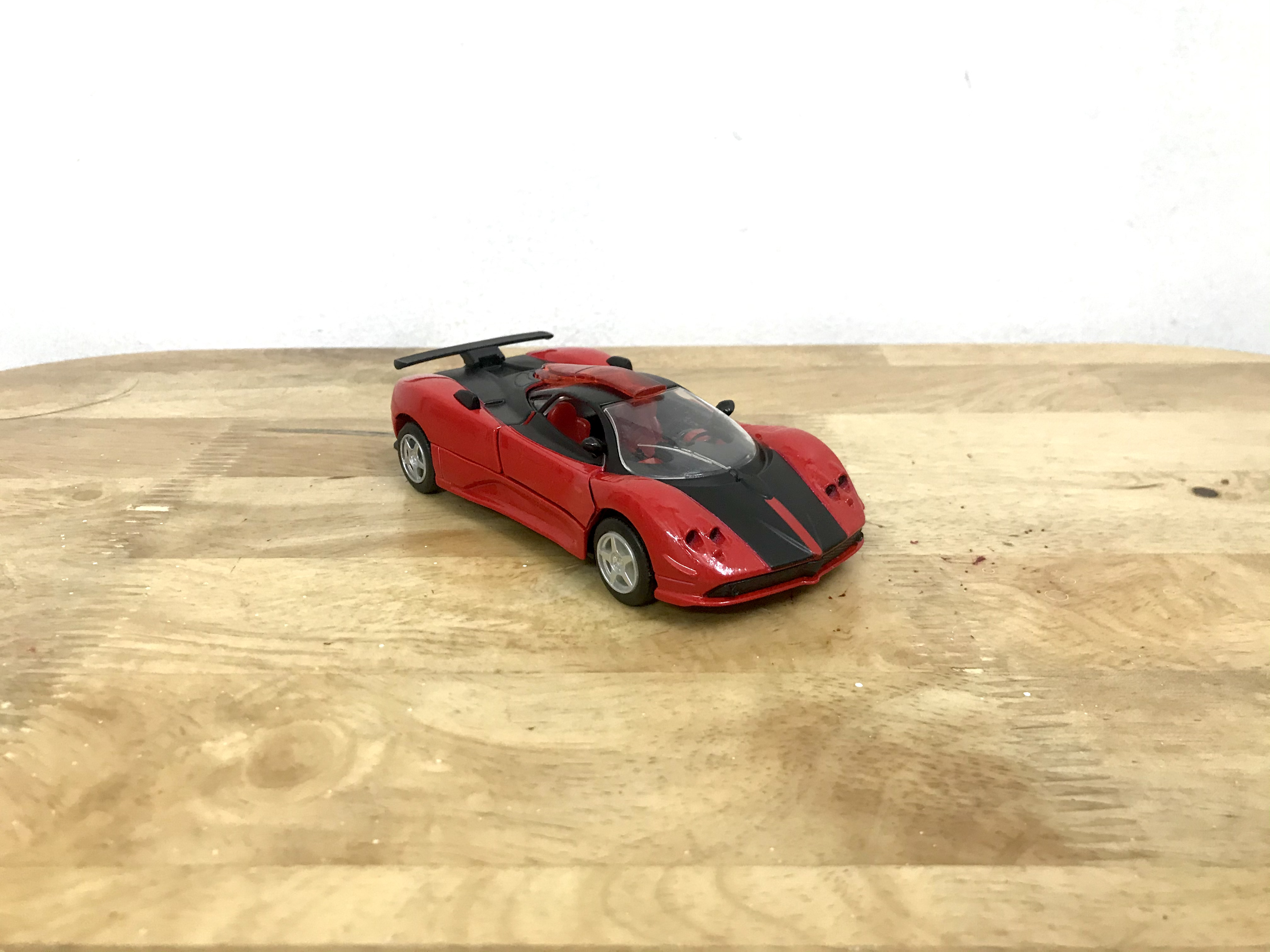 Mô hình xe Pagani Zonda Riviera _ Tỷ lệ 1:32