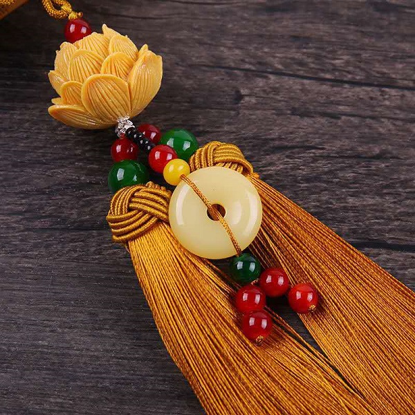 Khánh treo xe ô tô hình hoa sen, dây hoa sen treo xe ô tô phong thủy