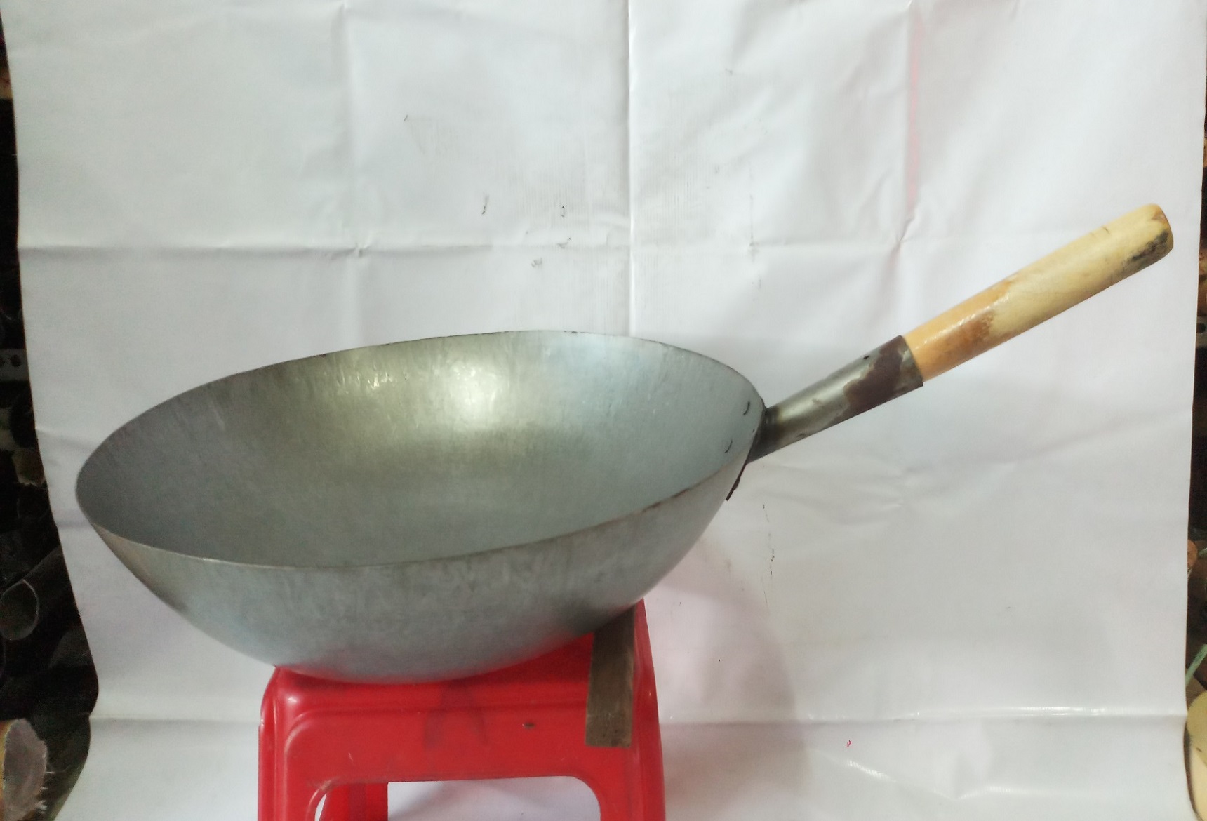 CHẢO THÉP 1 TAY CẦM 42CM CÁN GỖ CHIÊN CƠM,HỦ TIẾU XÀO,MÌ XÀO GIÒN