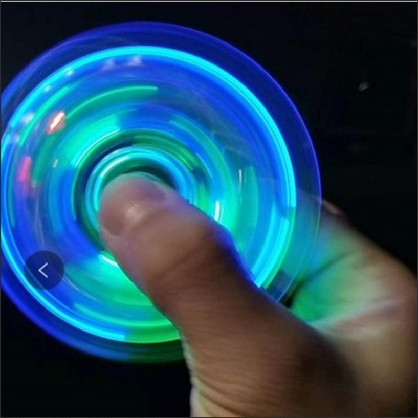 Con Quay Đèn Led Spinner Trong Suốt