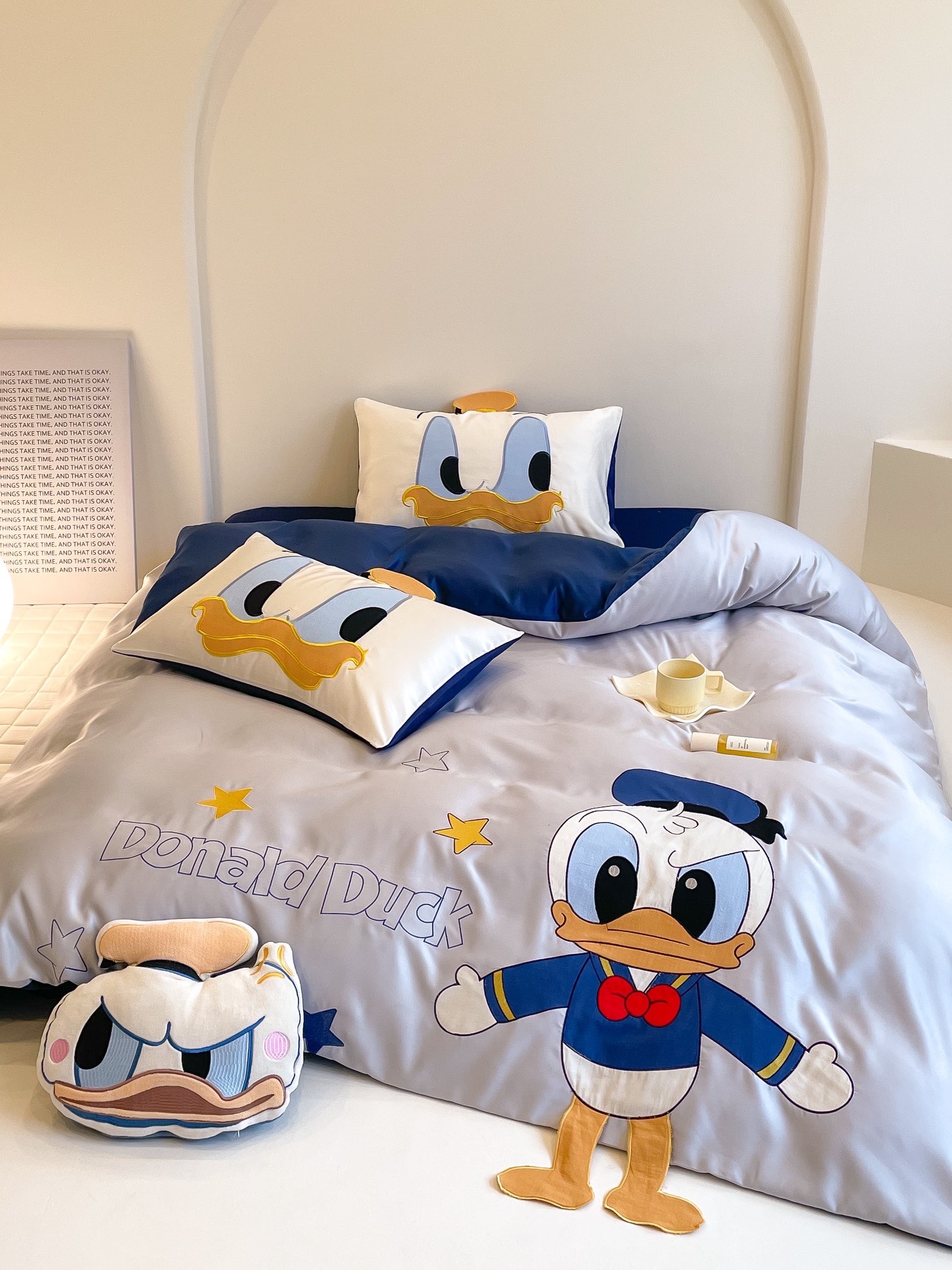 🎀(FREESHIP MAX) SET 5 MÓN VỎ CHĂN GA GỐI PHI LỤA DISNEY VỊT DONALD TẶNG GỐI TRANG TRÍ
