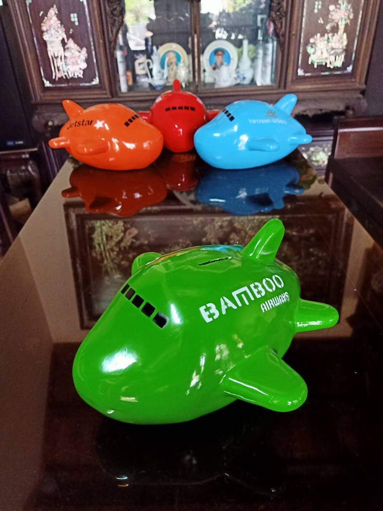 Heo dất máy bay hàng không