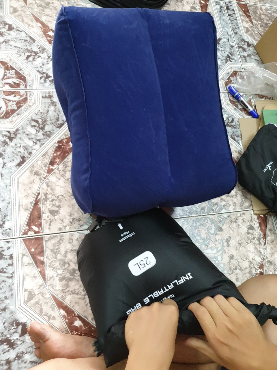 Leg rest pillow for office and traveling
