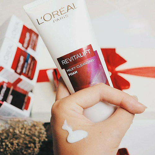 Sữa Rửa Mặt Làm Sạch Và Săn Chắc Da Loreal Paris Revitalift 100ml