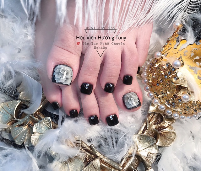 Hoa bột ẩn xoáy chân, ẩn chân MOON NAIL