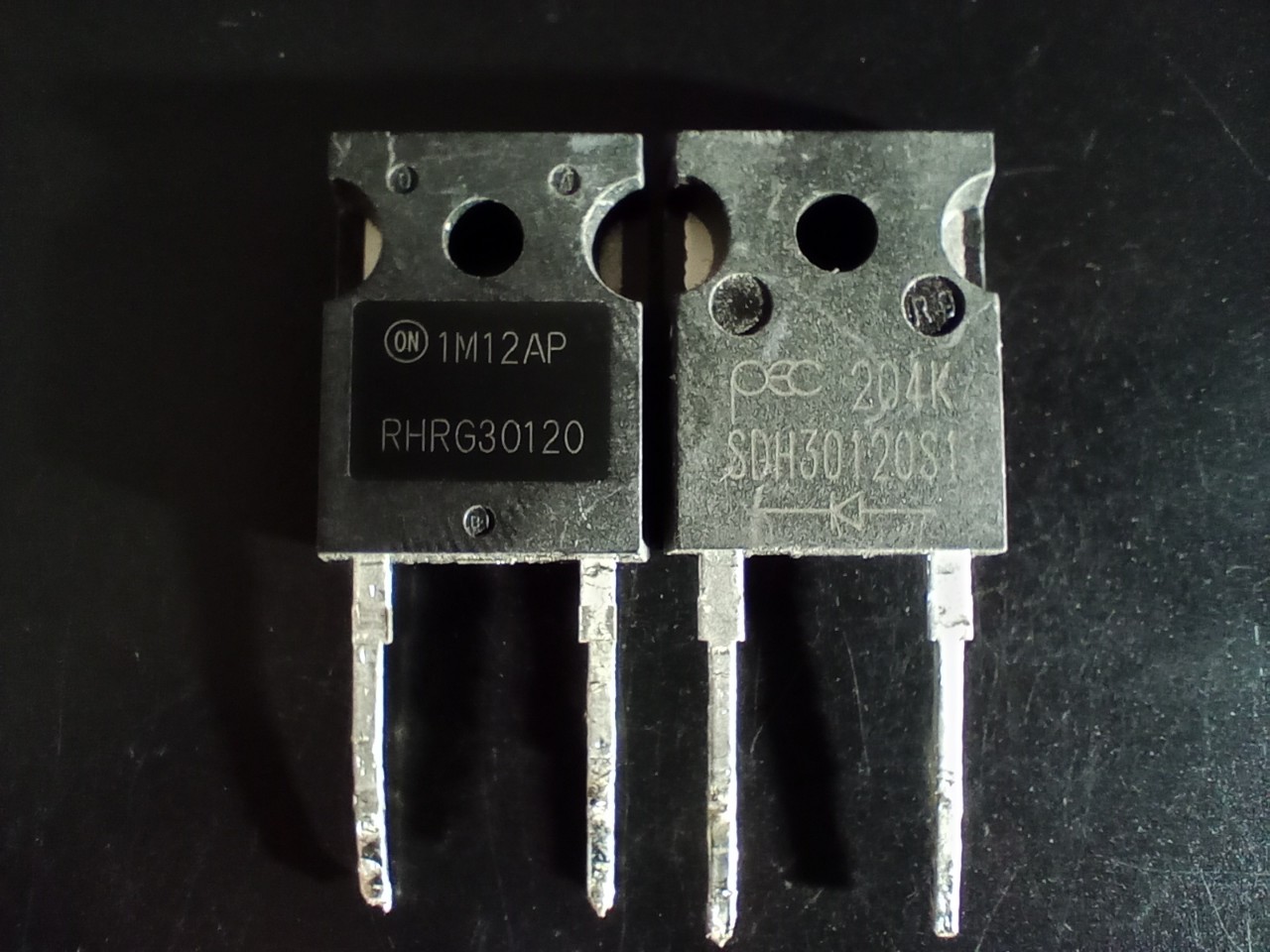 Đi ốt diode xung rhrg30120 30a 1200v tháo máy