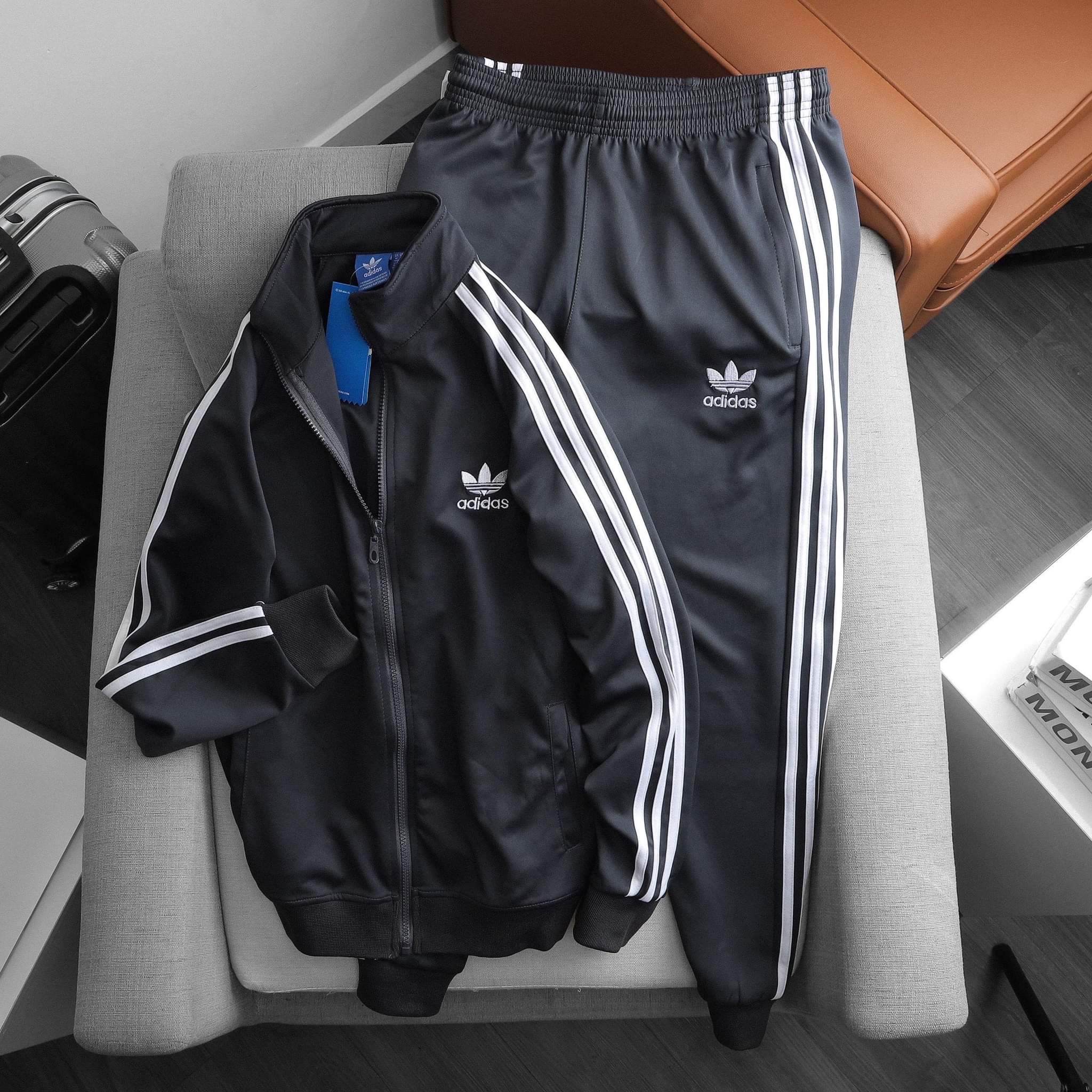 Bộ đồ thể thao Adidas - Màu Ghi