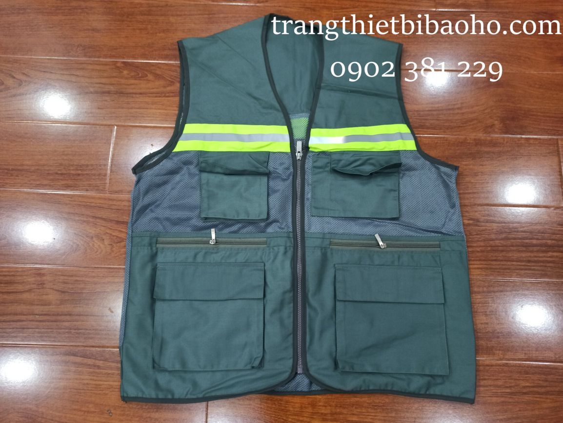 Áo khoác ghile phản quang 3 kéo 6 túi màu xanh rêu - hình thật