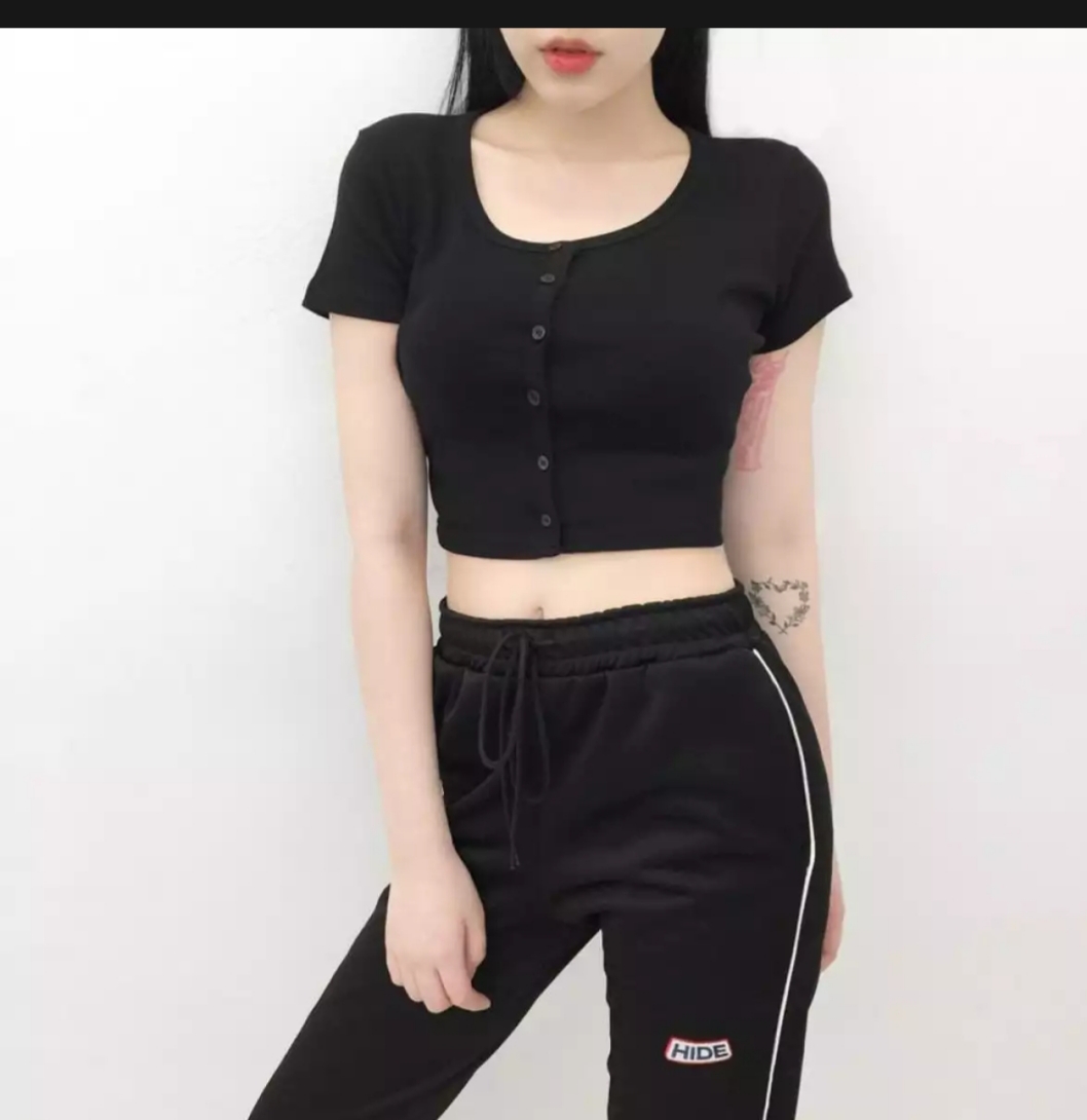 Áo croptop  thời trang cá tính