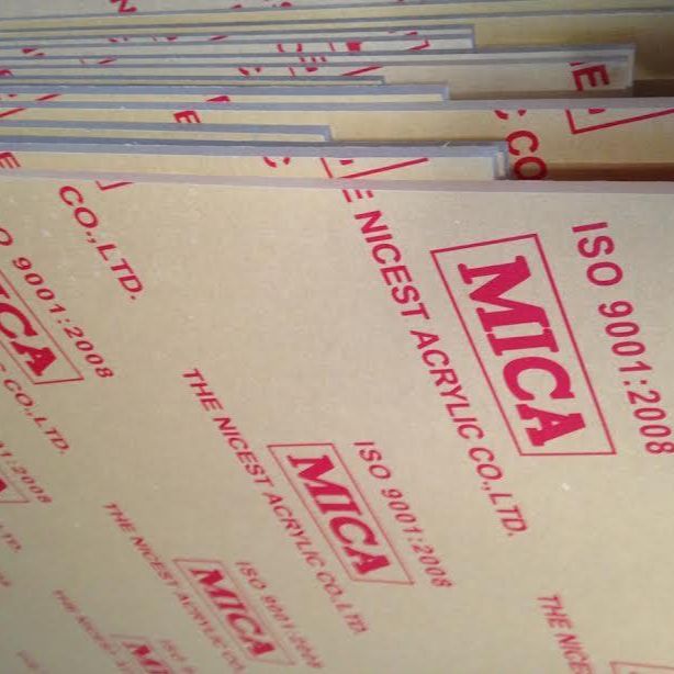 Mica trong suốt dày 2mm nhiều kích thước (Mica Đài Loan)
