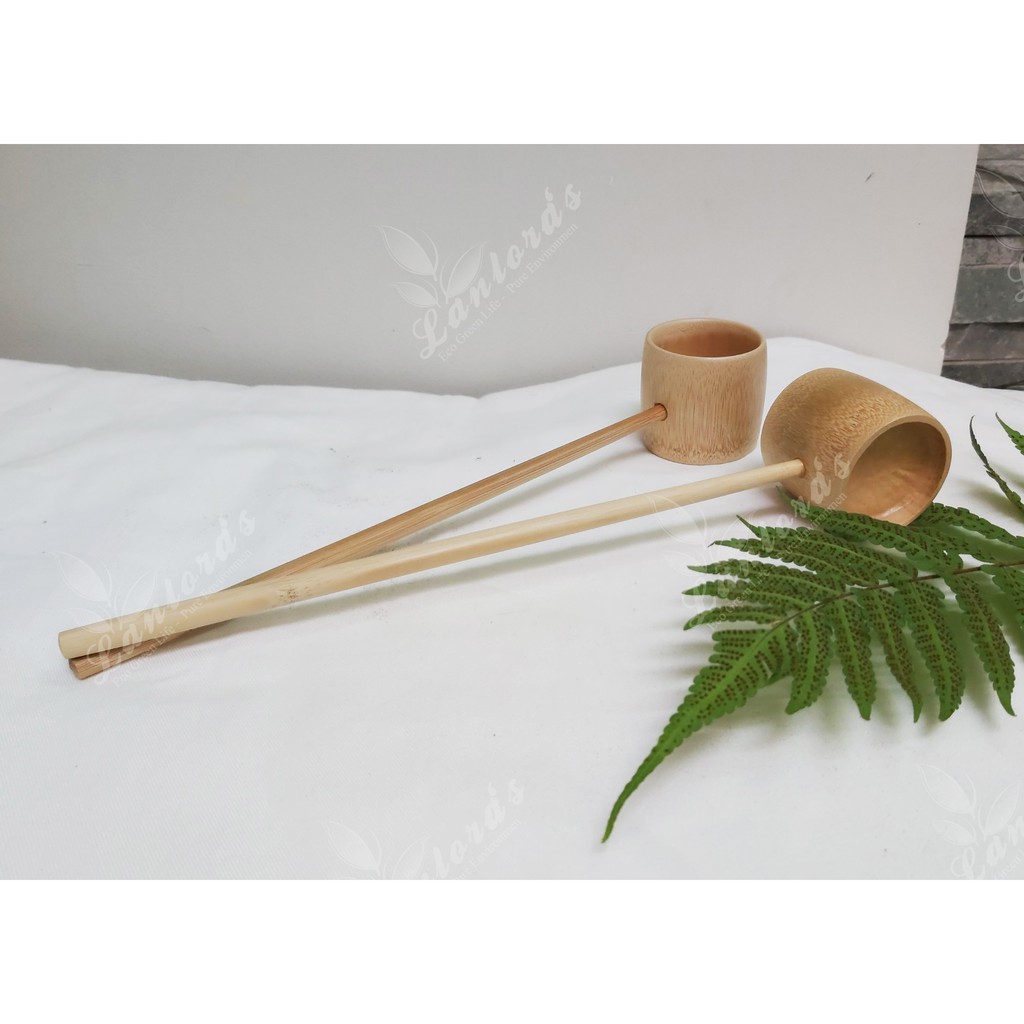 Gáo múc nước bằng tre cán dài