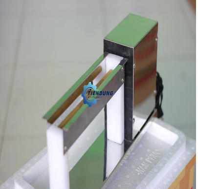 [HCM]Máy bóc vỏ trứng cút - máy lột vỏ trứng cút mini